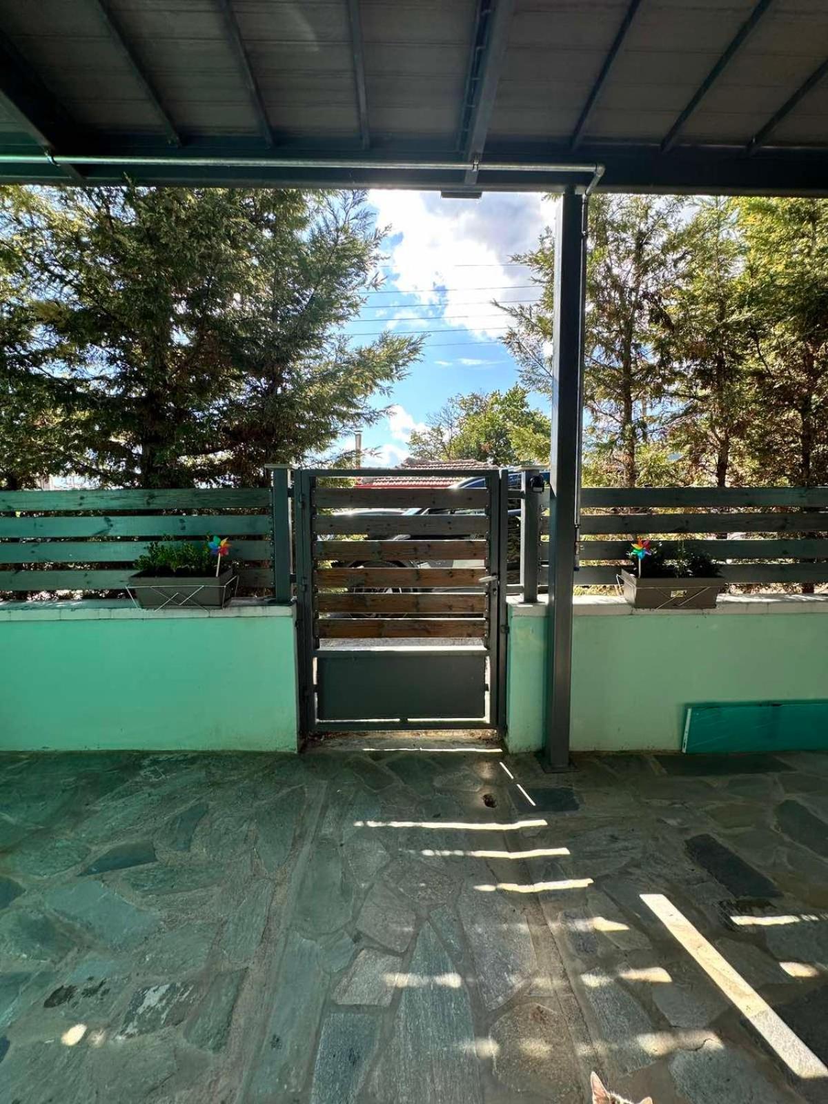Elato Apartment Florina Bagian luar foto