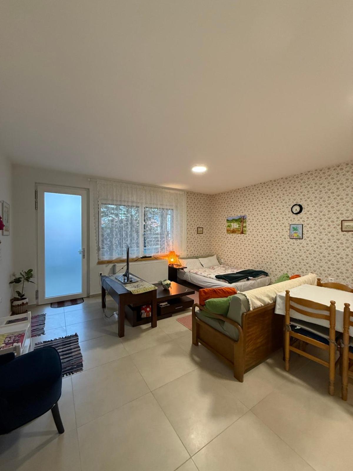 Elato Apartment Florina Bagian luar foto